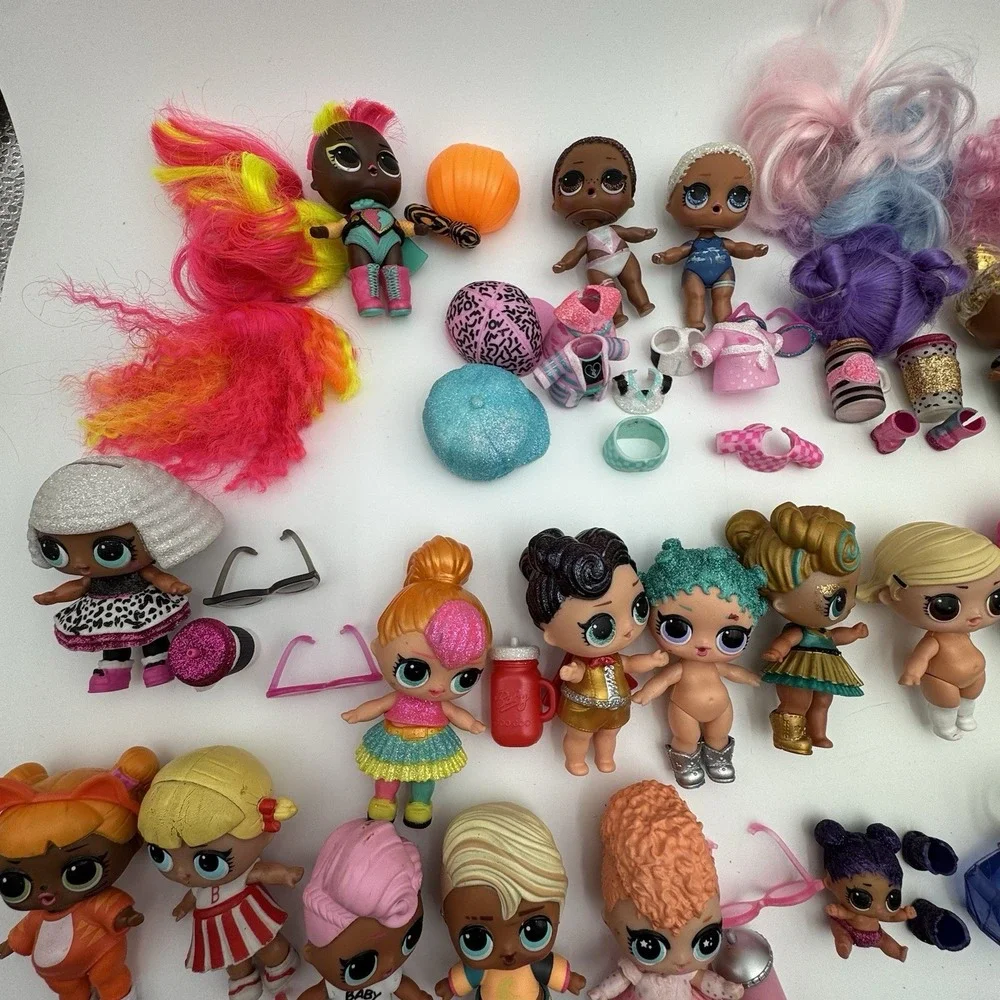 LOL Surprise Dolls Huge Lot – 2.10 lb Figures, Pets, Accessories –‎ Mixed Series